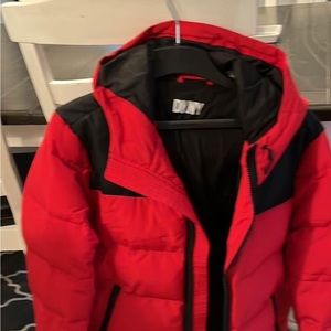 Men’s DKNY heavy puffer jacket with hood.